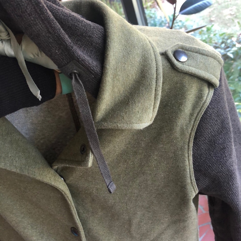 REI Utility style Jacket - small - Picture 4 of 9
